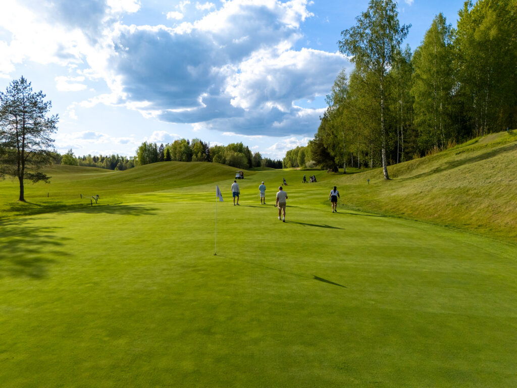 FLIGHT GREENFEE 18 RADA + 4 JOOKI